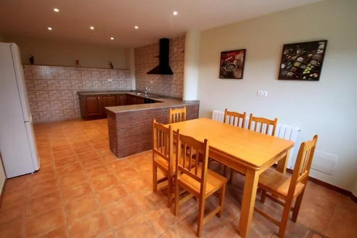 Semesterbostad Cerezos Bárcena de Cicero